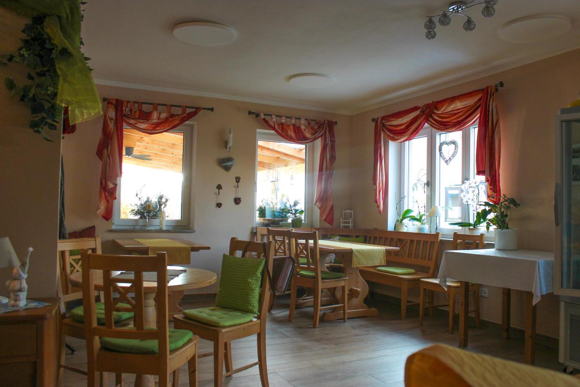 Wirtsberg Pension & Cafe Eching  Exteriör bild